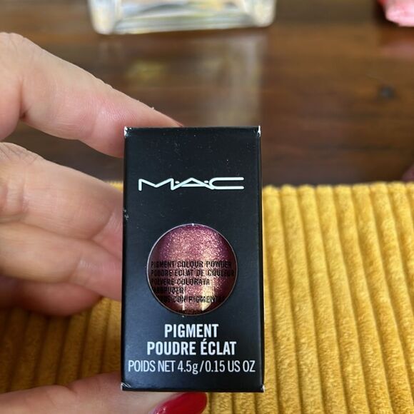 MAC pigment new in the box color rose Ipsy bag - Picture 4 of 6